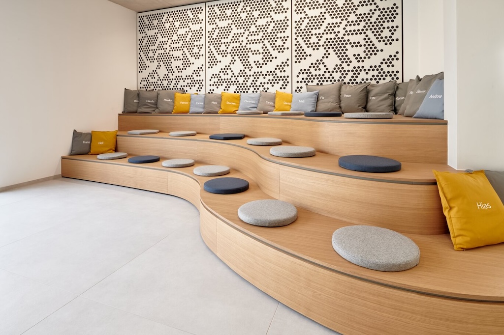 Tekaef Tribu╠lhne media 72cf3f9c query@2x.a323d311